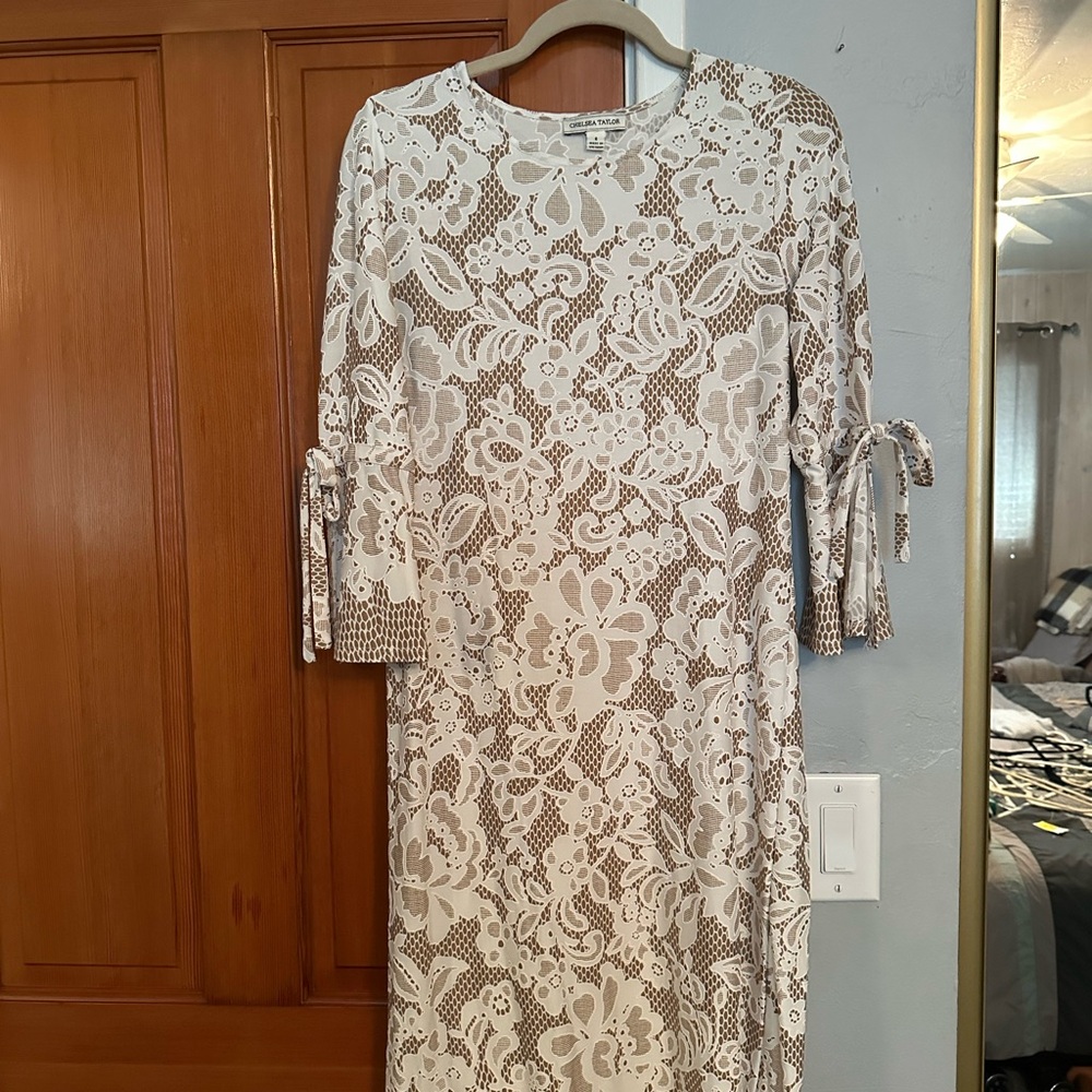 Elegant Lace Dress in Cream and Brown